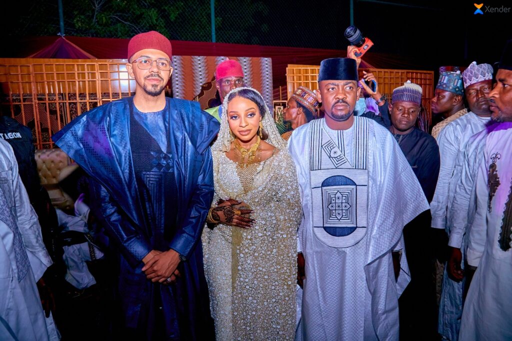 be76f3a1ec904f3683e9d85140f9d76e